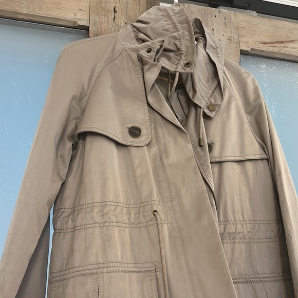 Ann Taylor LoFt khaki trench coat - Picture 2 of 2